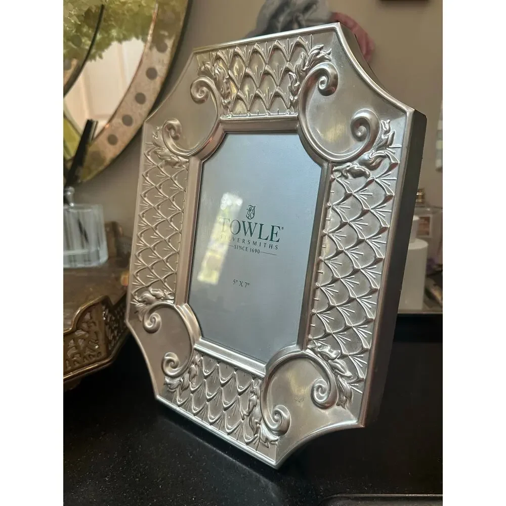 Vintage silver plate photo frame by Towle Silversmiths ornate metal 5x7”